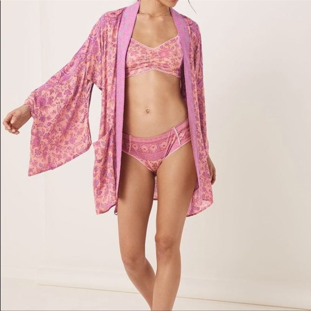 Spell Folk Song Short Robe in Blossom size M/L NWT